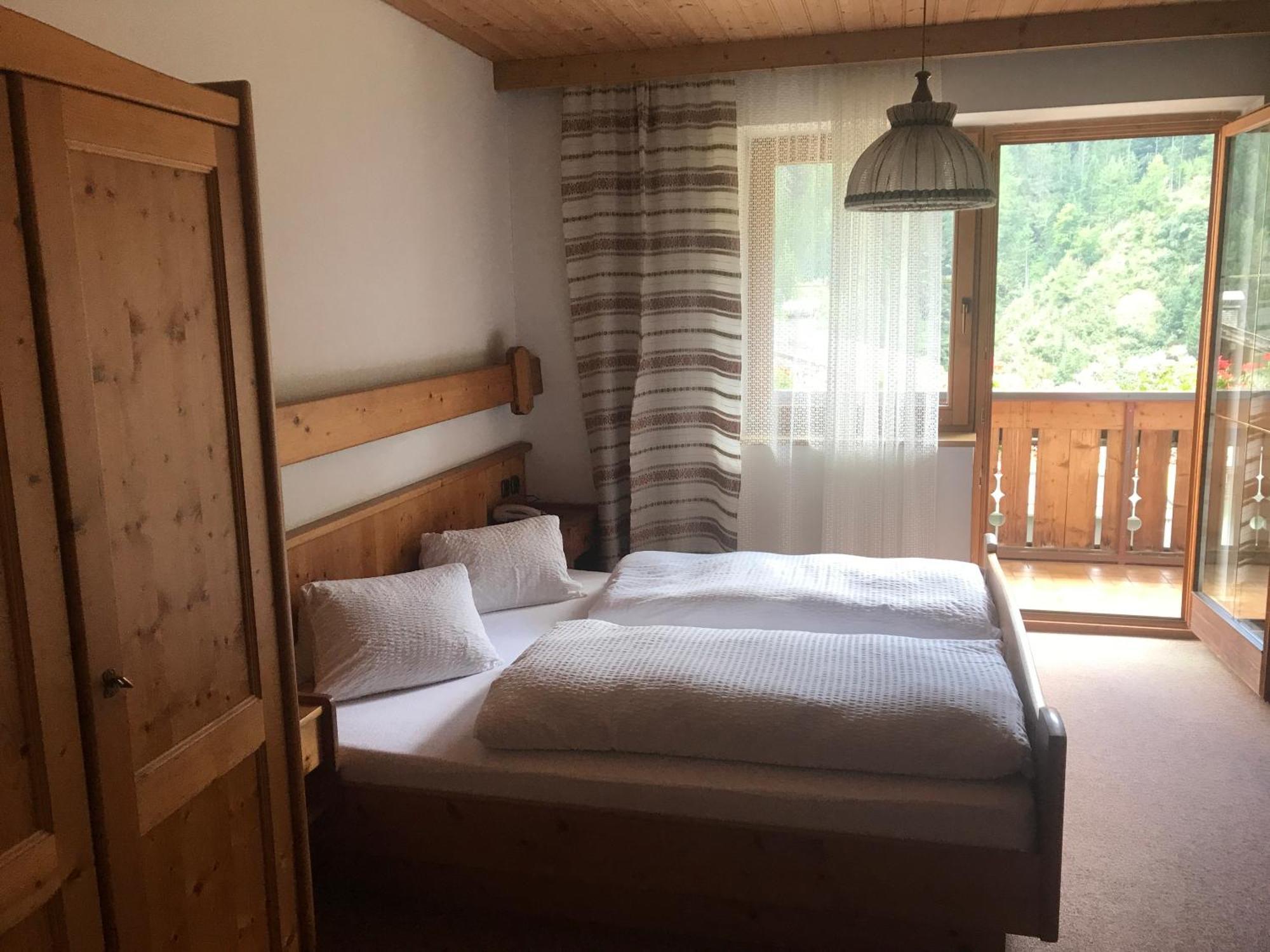 Gasthof Wacht Untertilliach الغرفة الصورة